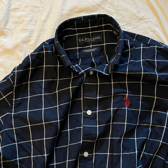 U.S. Polo Assn. Blue and Red Casual Button Down Shirt - Picture 2 of 6